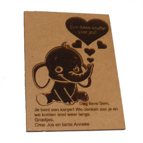 Kaart van MDF met een schattig olifantje